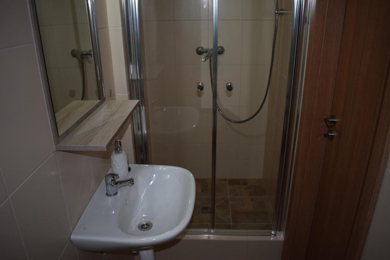 Hotel Ms-Ubytovanie Dolny Kubin Exteriér fotografie